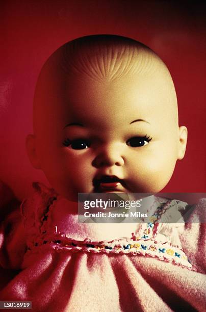 baby doll - baby doll fotografías e imágenes de stock