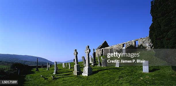 scottish cemetery - ハイランド諸島 ストックフォトと画像