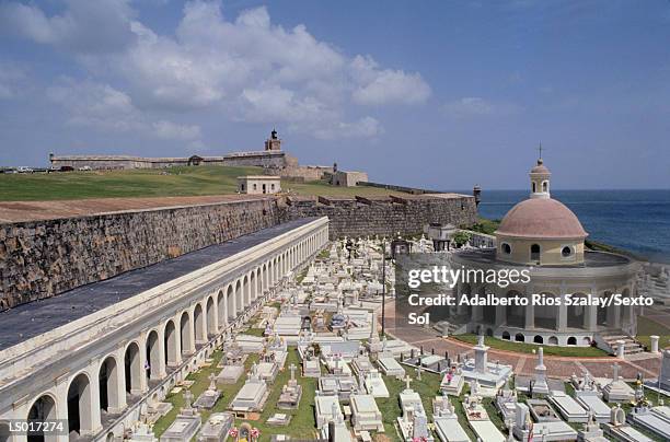 cemetery in san juan - greater antilles foto e immagini stock