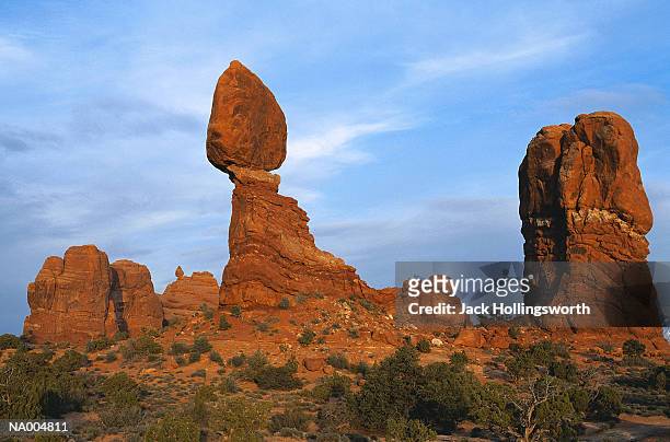 balanced rock - balanced rock arches national park stock pictures, royalty-free photos & images
