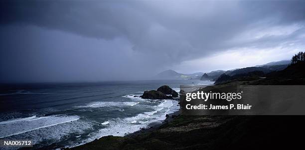Oregon Coast Raining 680 Oregon Coast Storm Stock Photos, High-Res Pictures, and Images ...