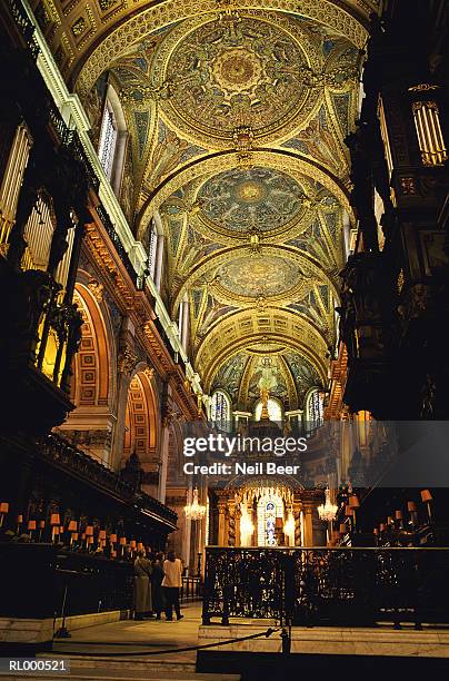 interior of st pauls - música religiosa fotografías e imágenes de stock