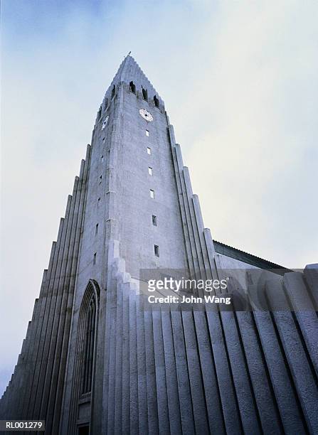 church in reykjavik - hallgrimskirkja stock pictures, royalty-free photos & images