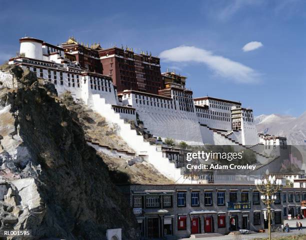 the potala - tibet autonomous region stock pictures, royalty-free photos & images