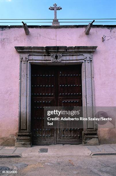 door to church - door stockfoto's en -beelden