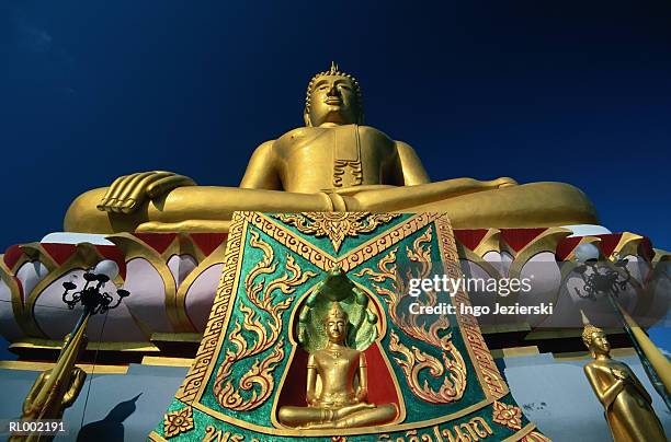 samui island, thailand -- big buddha from below - surat thani province stock pictures, royalty-free photos & images