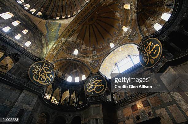 interior of hagia sophia in istanbul - sultanahmet viertel stock-fotos und bilder