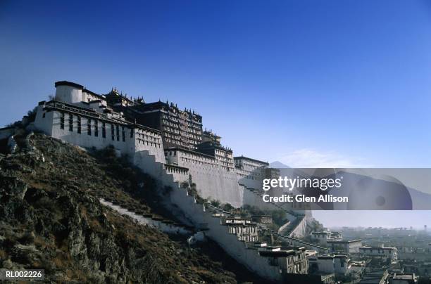 the potala palace - tibet autonomous region stock pictures, royalty-free photos & images
