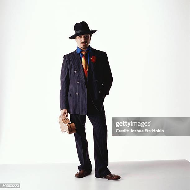 gangster - muziekstijl stockfoto's en -beelden