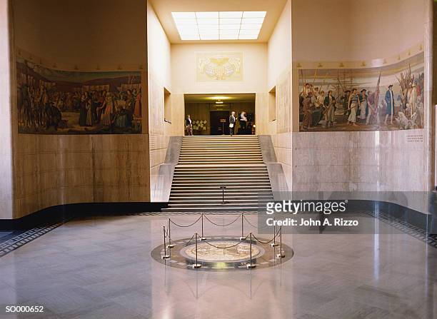 oregon state capitol lobby - salem oregon capital stock pictures, royalty-free photos & images