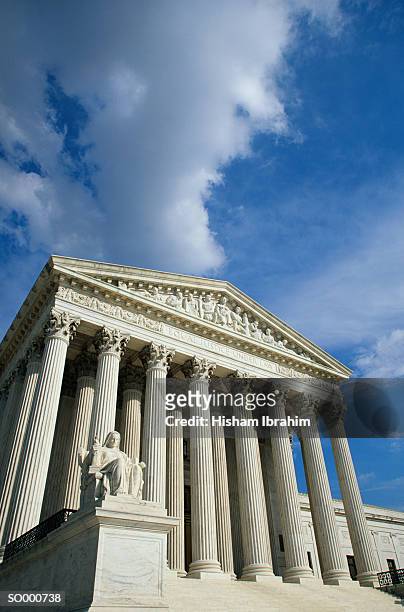 united states supreme court - senate votes on nomination of judge neil gorsuch to become associate justice of supreme court stockfoto's en -beelden