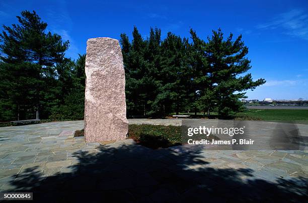 president lyndon b. johnson's memorial - james p blair stock pictures, royalty-free photos & images