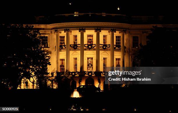 the white house at night - white house night stock pictures, royalty-free photos & images