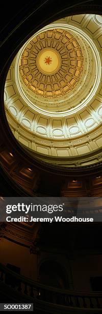 cupola of the texas state capitol - state stockfoto's en -beelden