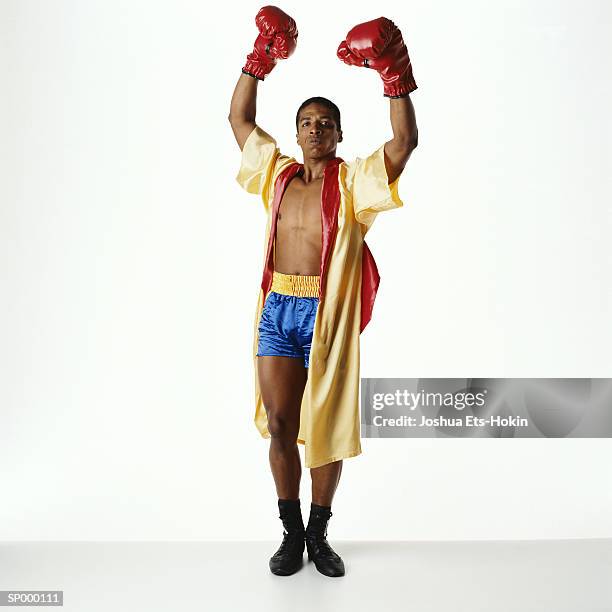 Boxier Robi Boxing Robe Photos and Premium High Res Pictures - Getty Images