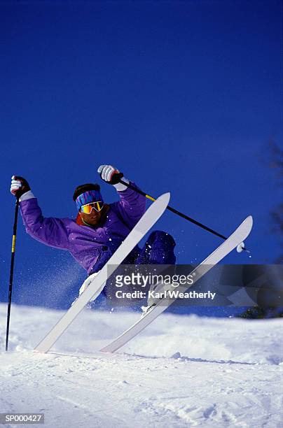 skier coming over the hill - people coming of age purify with icy water in tokyo stockfoto's en -beelden