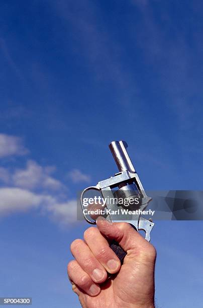 starting gun - startschot stockfoto's en -beelden