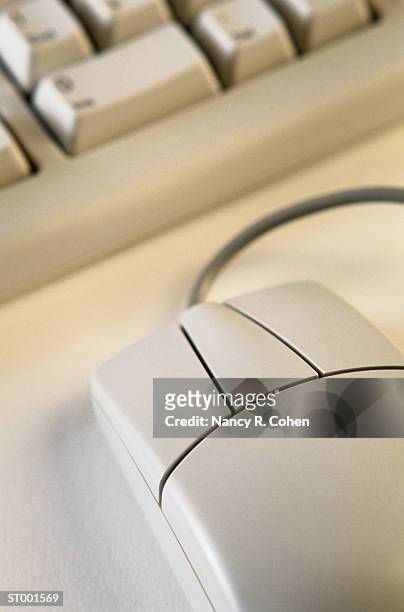 mouse and keyboard detail - pharrell williams of n e r d sighting in new york ctiy stockfoto's en -beelden