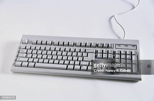computer keyboard - pharrell williams of n e r d sighting in new york ctiy stockfoto's en -beelden