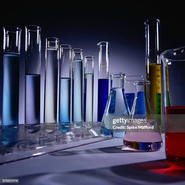 test tubes, flasks, beakers - measuring cylinder stock pictures, royalty-free photos & images