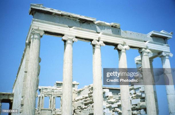 athens, greece - the erechtheum - athens2004travel fotografías e imágenes de stock