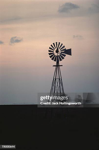windmill in texas - 工業用風車 ストックフォトと画像