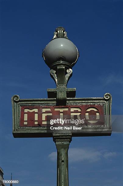 metro sign - paris metro sign stock pictures, royalty-free photos & images