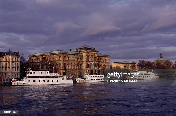 ships in stockholm - contea di stoccolma foto e immagini stock