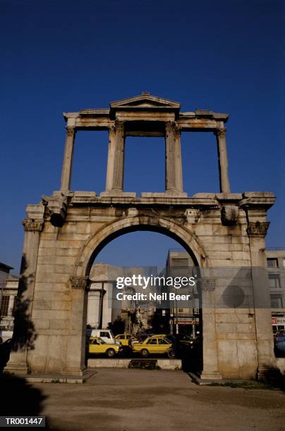 hadrian's arch - central greece stock pictures, royalty-free photos & images