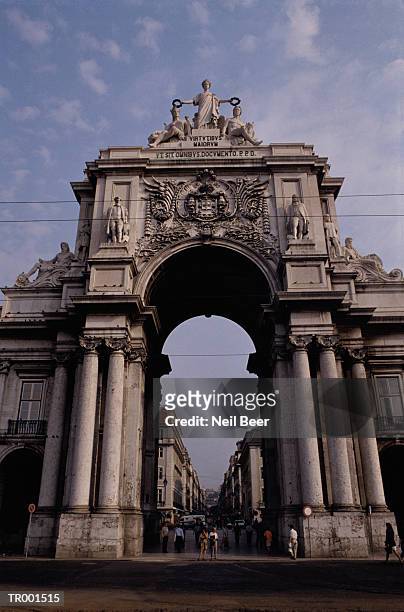 rua augusta in lisbon - rua stock pictures, royalty-free photos & images