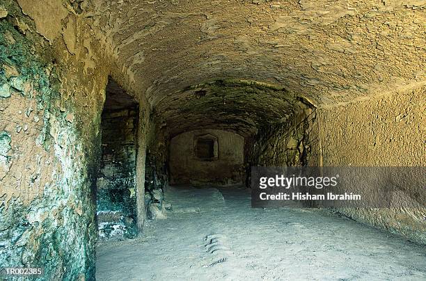 anfushi tombs, alexandria - ancient alexandria stock-fotos und bilder