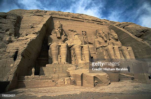 statues at temple of ramses ii - ii stock pictures, royalty-free photos & images