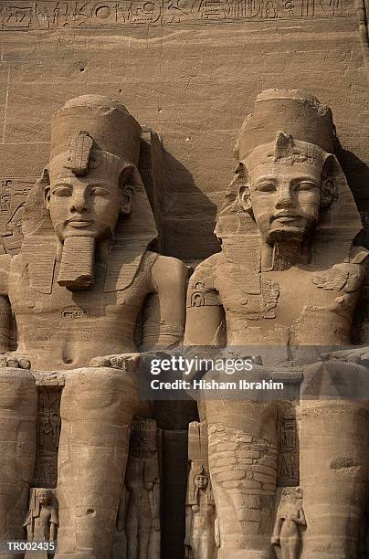 statues at temple of ramses ii - ii stock pictures, royalty-free photos & images