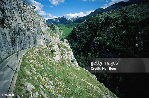 road in northern spain - queen sofia of spain attends reina sofia international conservation of cultural heritage award 2012 stockfoto's en -beelden