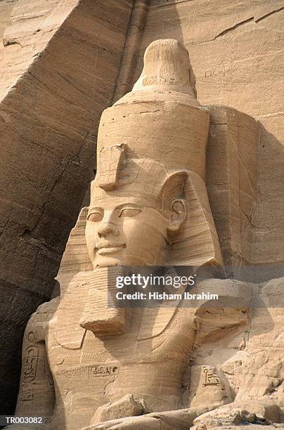 colossus of rameses ii - ii stock pictures, royalty-free photos & images