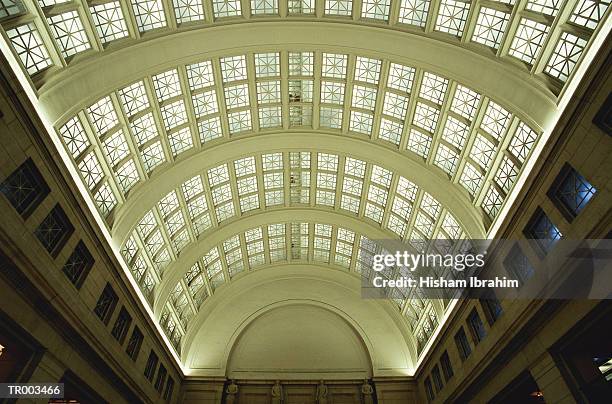 union station ceiling - union station - washington dc stock pictures, royalty-free photos & images