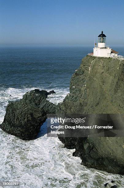 usa, california, san francisco, point bonita lighthouse - usa imagens e fotografias de stock