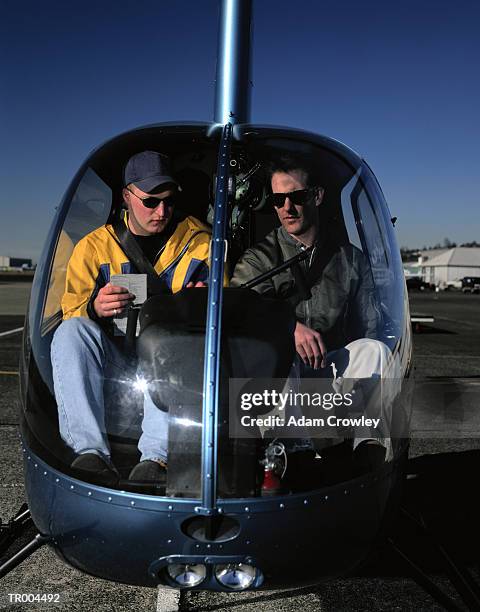 helicopter pilots - uniform cap imagens e fotografias de stock