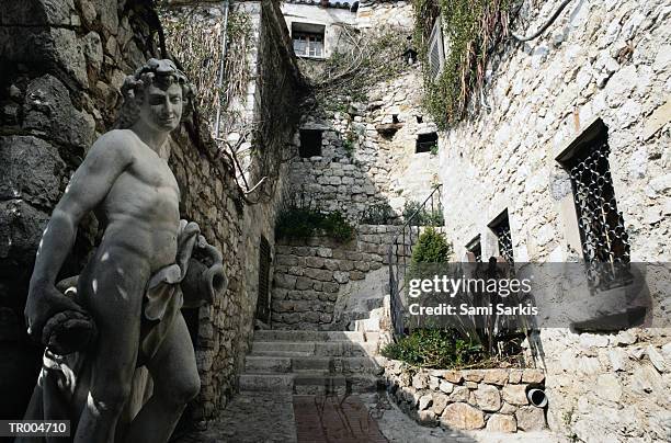 street in the french riviera - norwegian royal family attends the unveiling of a statue of king olav v in oslo stockfoto's en -beelden