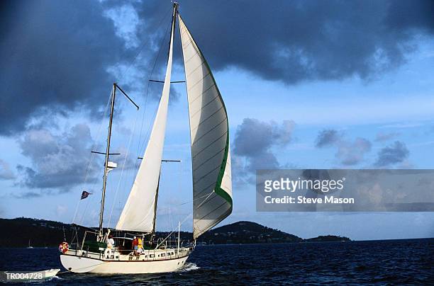 sailing - scheepsonderdeel stockfoto's en -beelden