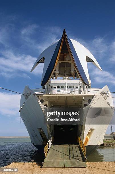 ferry boat - peça de embarcação imagens e fotografias de stock