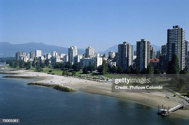 vancouver skyline - canadas grammy night a salute to canadas nominees at the 58thgrammy awards and showcase of canadian music excellence stockfoto's en -beelden