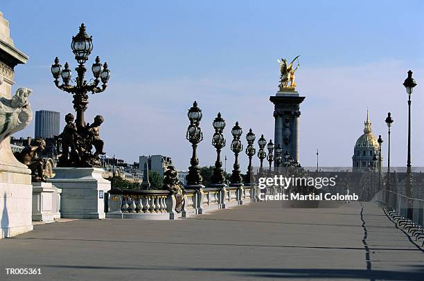 invalides bridge - martial ストックフォトと画像