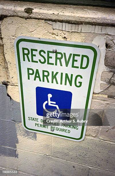 disabled parking sign - pope francis addresses joint meeting of u s congress stockfoto's en -beelden