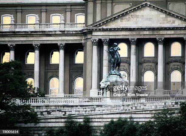 military museum, budapest - norwegian royal family attends the unveiling of a statue of king olav v in oslo stockfoto's en -beelden