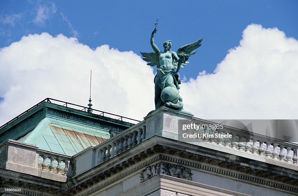 Statue in Volksgarten, Vienna