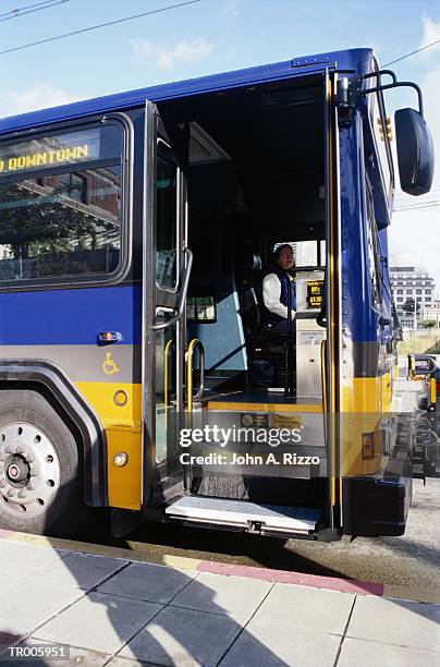 open door of bus - seattle open stock pictures, royalty-free photos & images