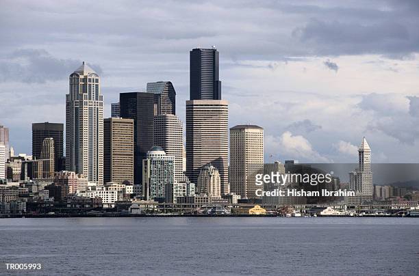 seattle skyline - north pacific ocean stock pictures, royalty-free photos & images