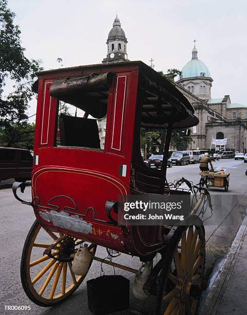 horse drawn carriage - working animal stock pictures, royalty-free photos & images