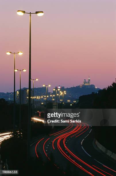 traffic at sunset - bouches du rhône imagens e fotografias de stock